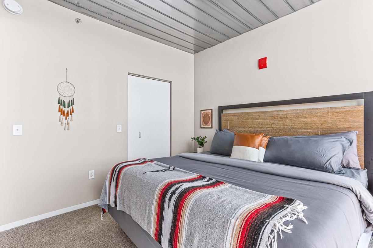 Spacious 2 King Bed Downtown Central To It All Ann Arbor Bagian luar foto