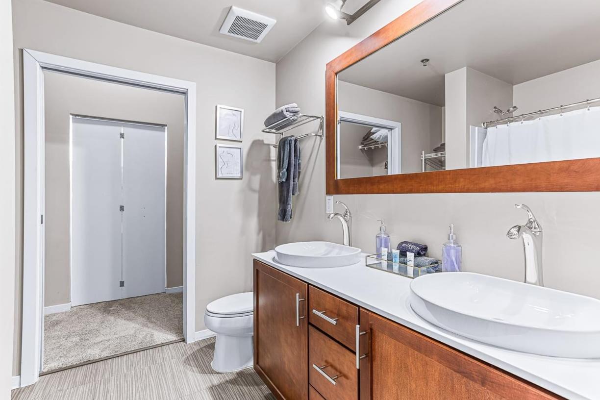 Spacious 2 King Bed Downtown Central To It All Ann Arbor Bagian luar foto